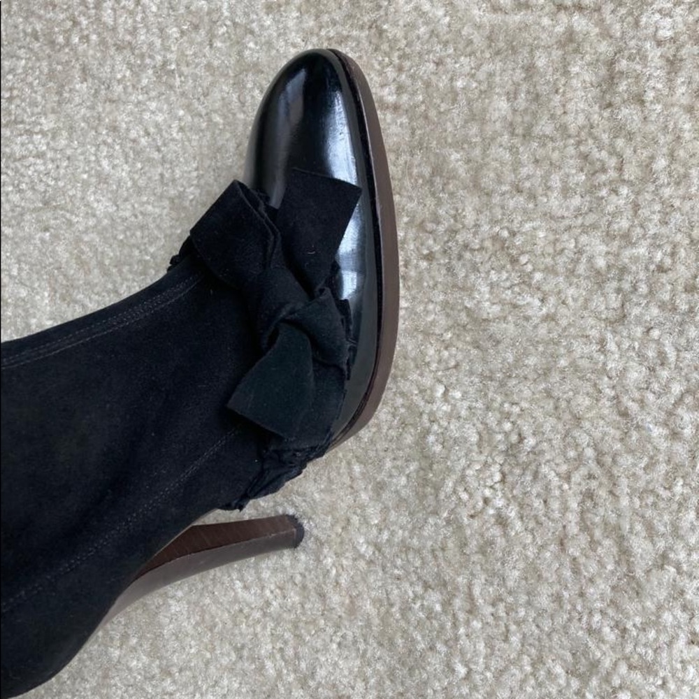SAINT LAURENT Knee-High Chic Boots - Picture 2 of 6